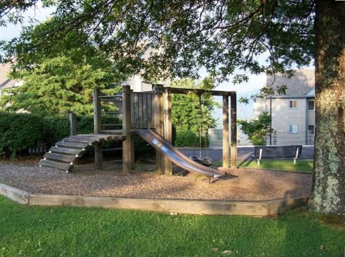 Sky High Views!!-Peak Mountaintop-Outdoor Pool-Close To Downtown-Private Balcony-Wifi-Cable Gatlinburg Eksteriør bilde