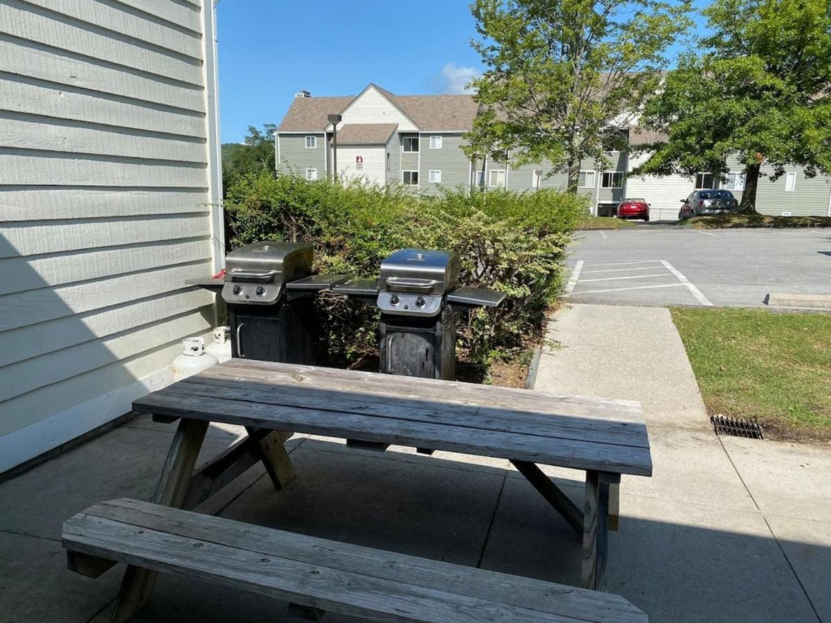 Sky High Views!!-Peak Mountaintop-Outdoor Pool-Close To Downtown-Private Balcony-Wifi-Cable Gatlinburg Eksteriør bilde