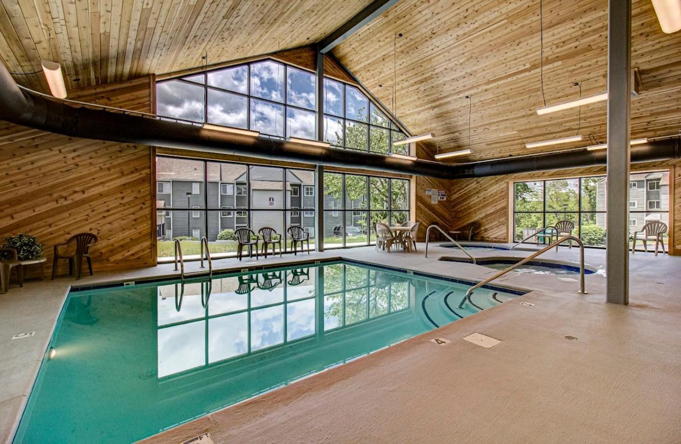 Sky High Views!!-Peak Mountaintop-Outdoor Pool-Close To Downtown-Private Balcony-Wifi-Cable Gatlinburg Eksteriør bilde